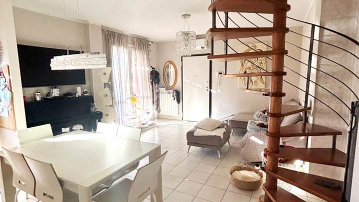 VIA FERRARIS - PETRARCA - IN COMPLESSO RESIDENZIALE NUOVO