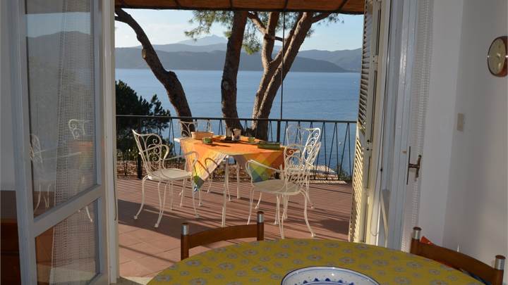 ISOLA D'ELBA - CAPOLIVERI - POSIZIONE ESCLUSIVA SUL MARE